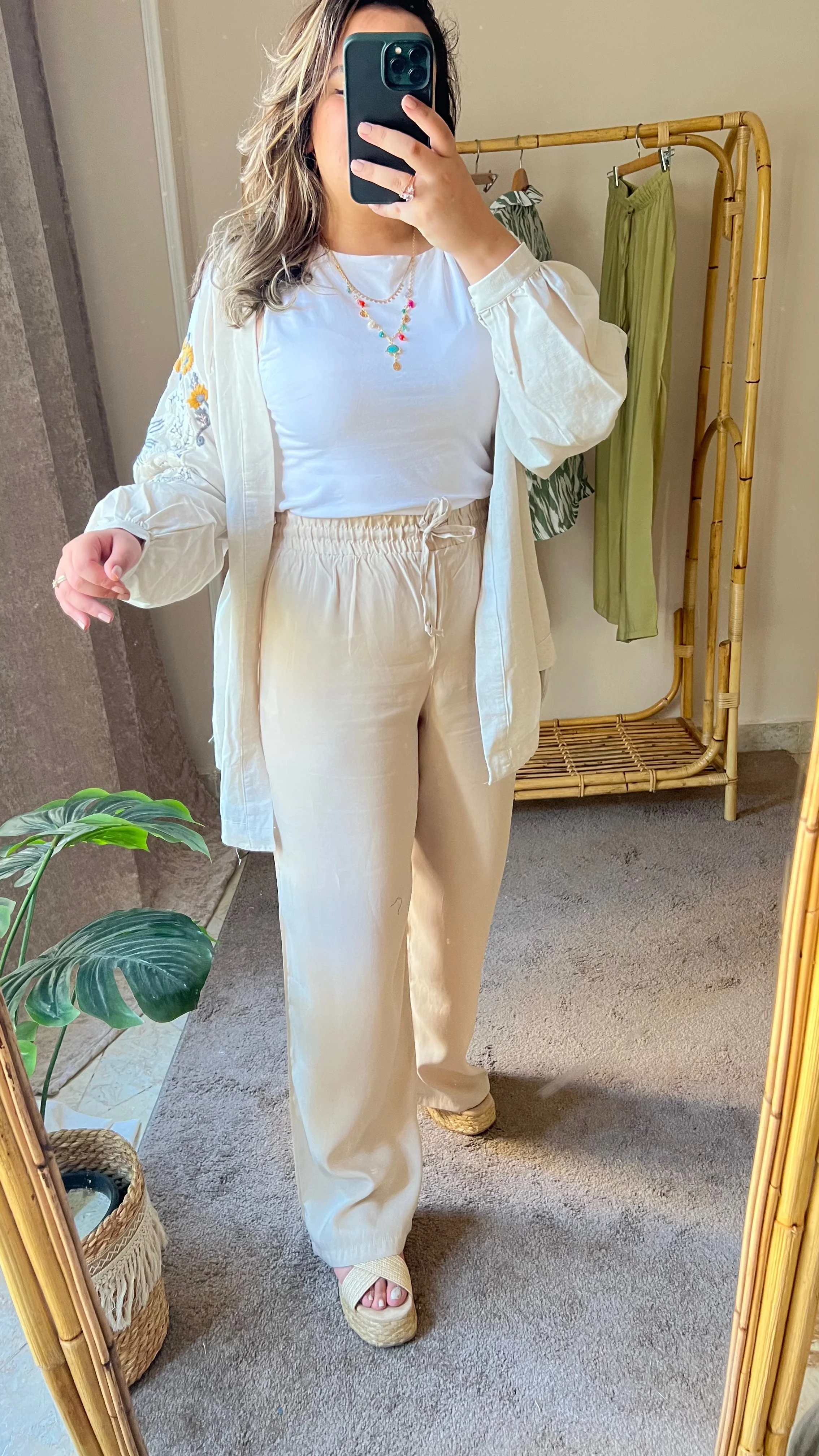 Beige Straight Pants with Elastic Waist - Image 4