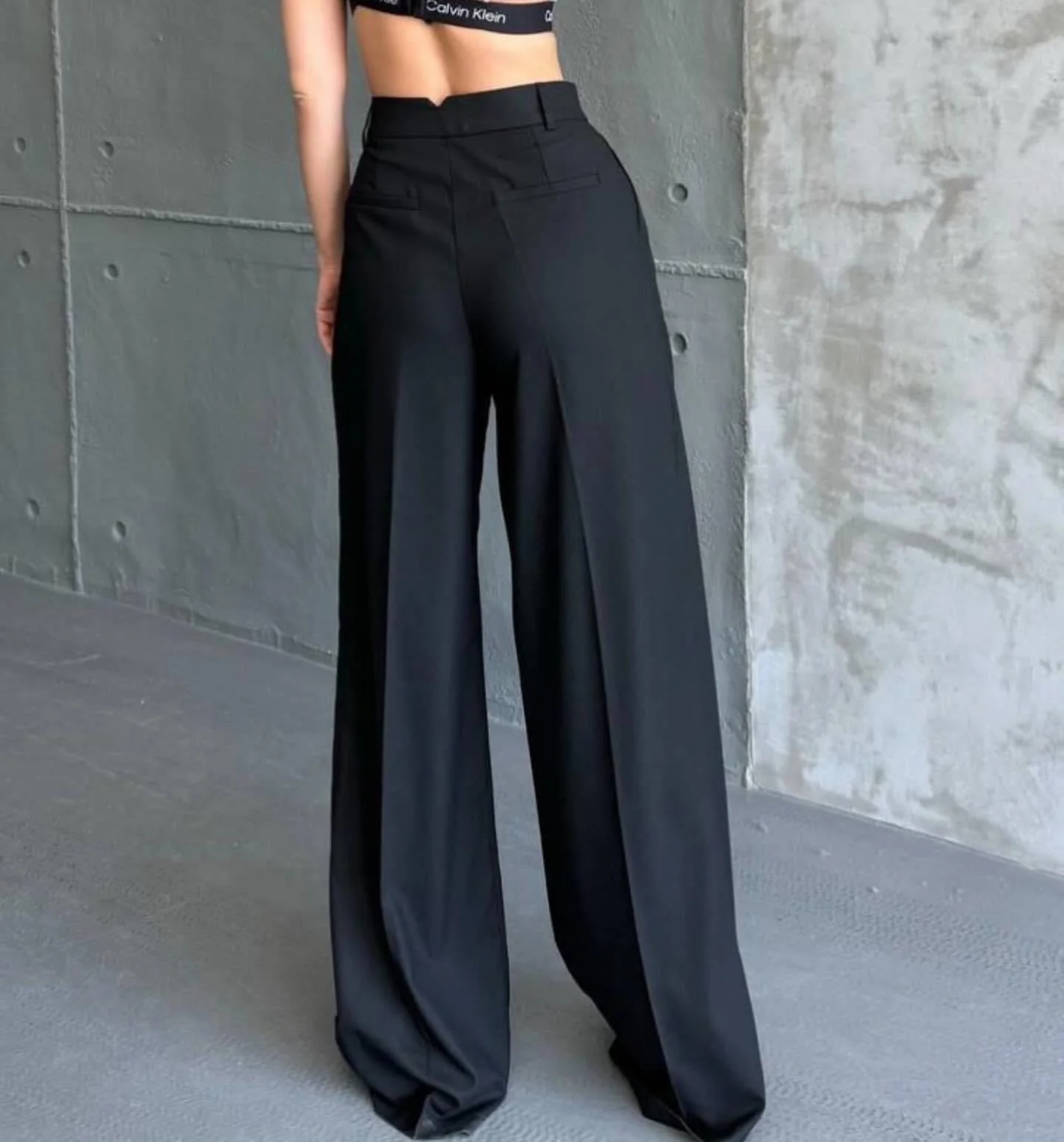 Black Classic Palazzo Pants With Double Buttons - Image 5