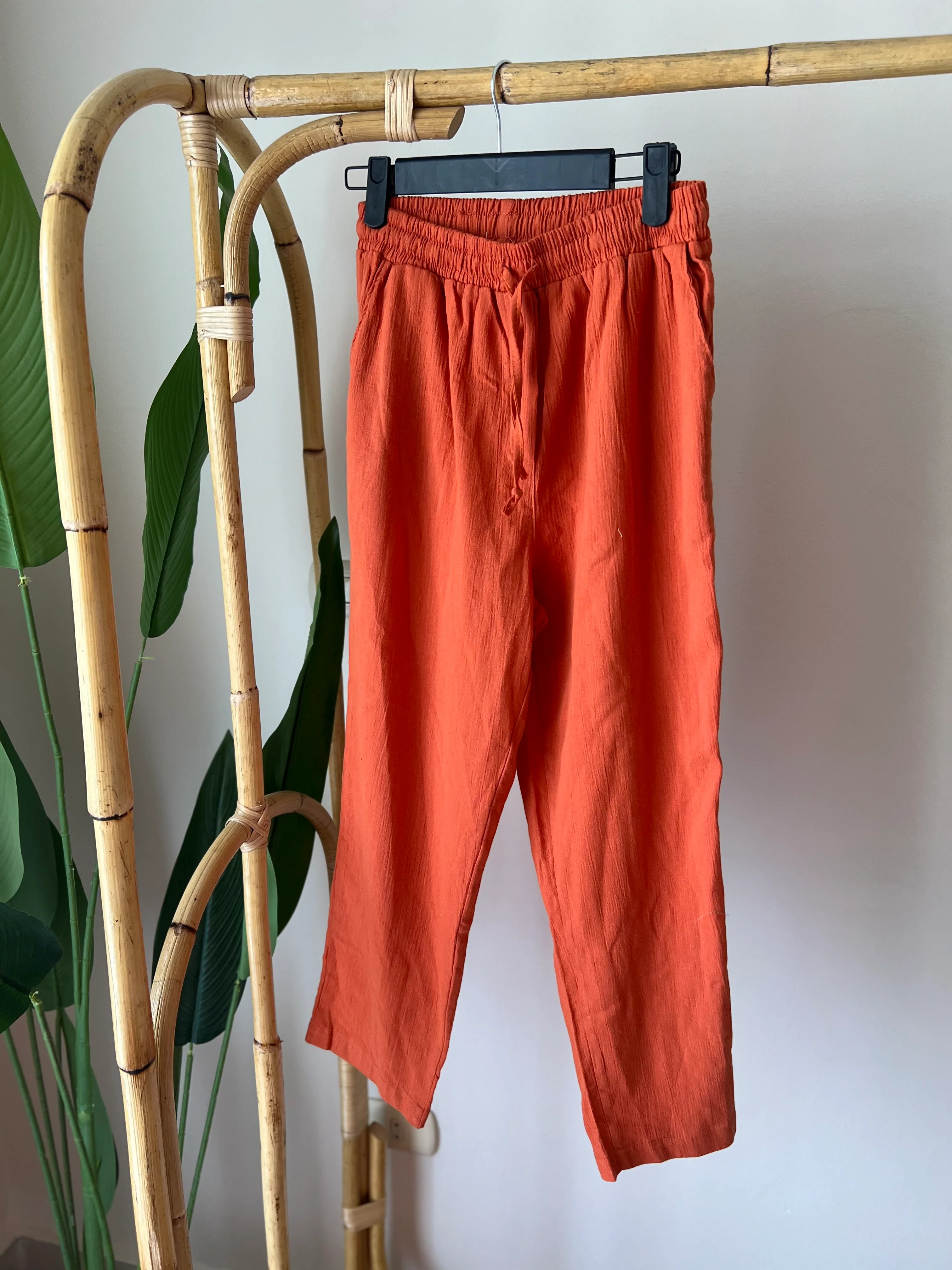 Cotton Carrot Pants With Elastic Waist - Image 5