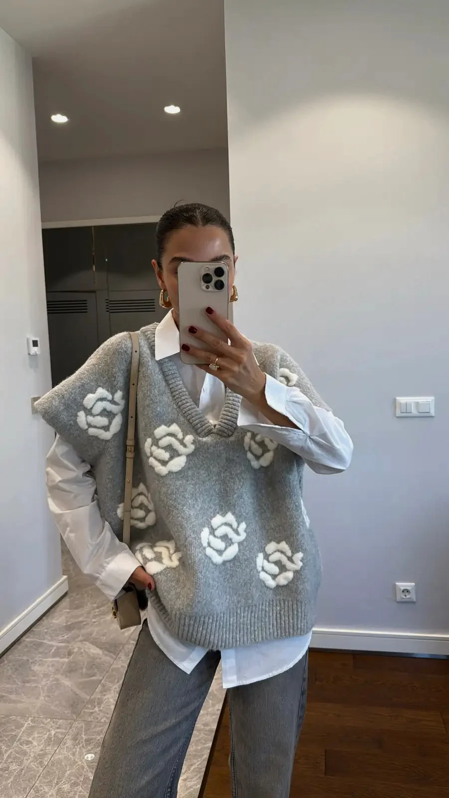 Grey Roses Triko Vest - Image 3