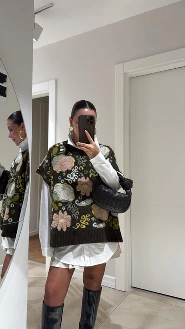 Embroidered Brown Vintage Vest - Image 4