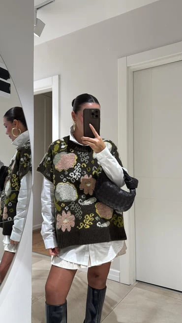 Embroidered Brown Vintage Vest - Image 5