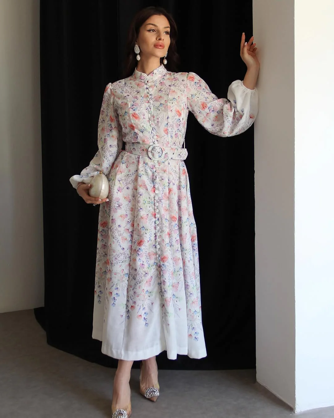 White Vintage Floral Linen Dress With Belt - Image 7